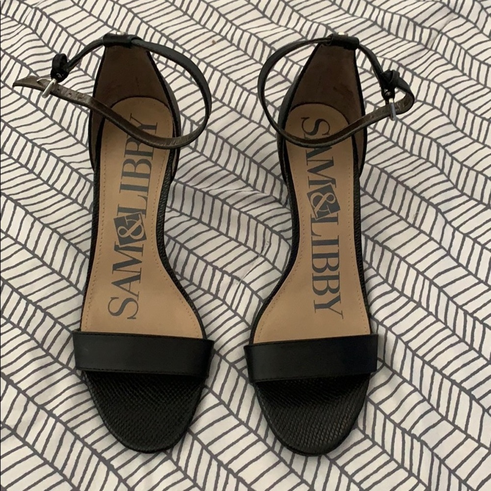 Black kitten heels Sandles